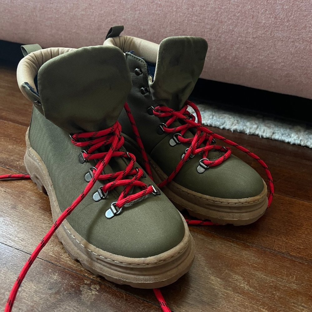 Never worn Thesus (Alice & Whittles) The Weekend Hiking Boot